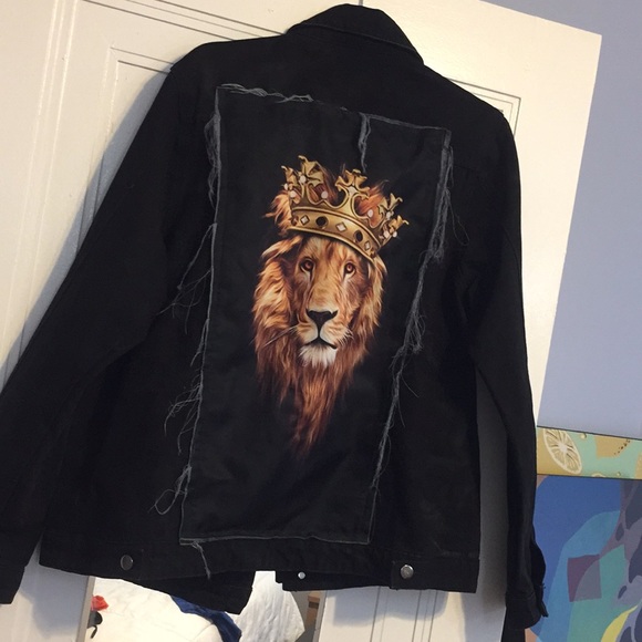 Her majesty denied jacket from Fashion nova - Picture 2 of 5